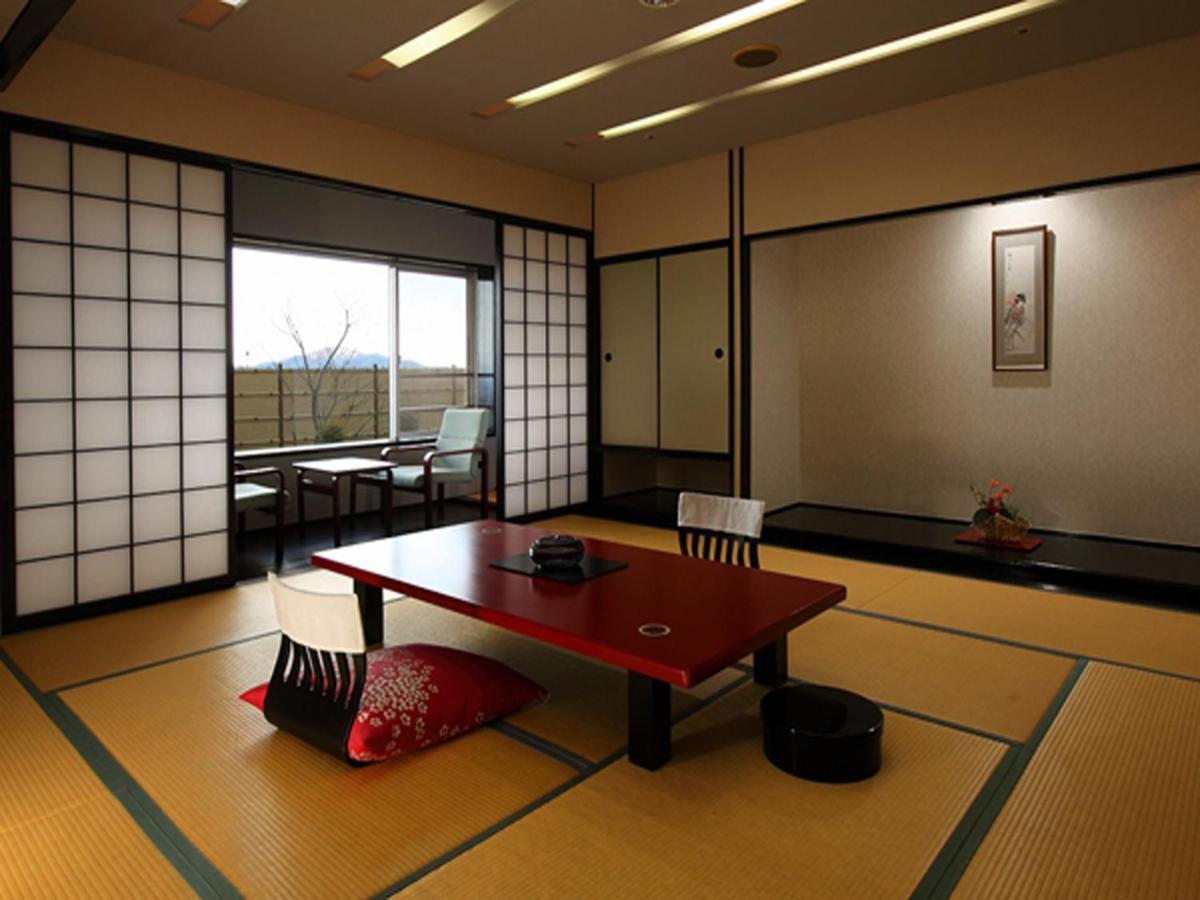Shinki Hotel Shibukawa Exterior photo
