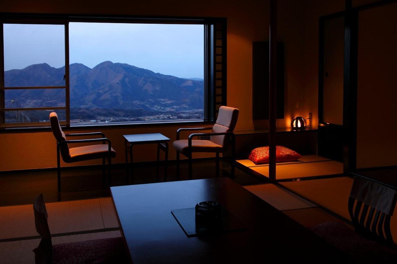 Shinki Hotel Shibukawa Exterior photo