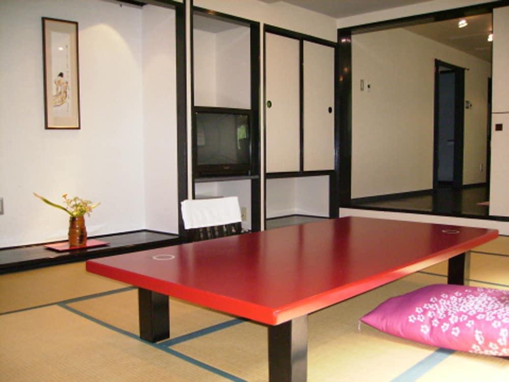 Shinki Hotel Shibukawa Exterior photo